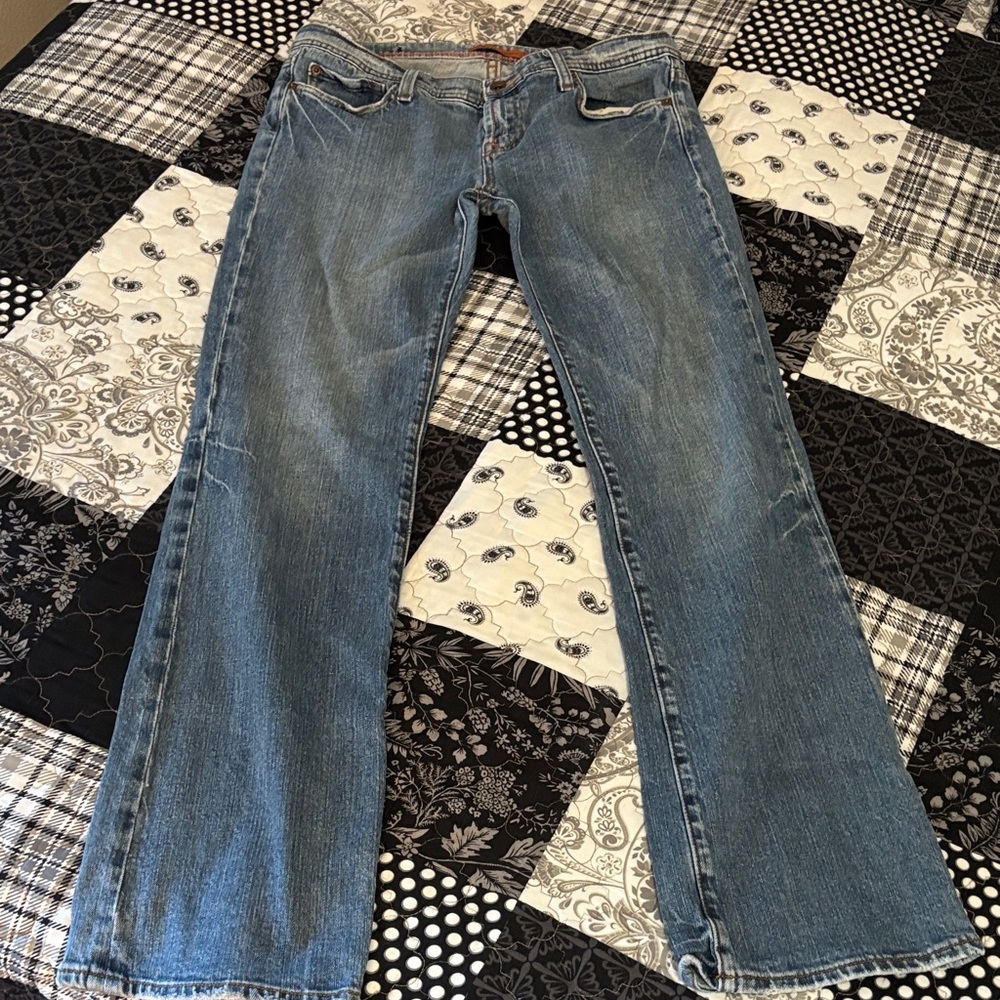 🌺 Vigoss Straight Leg Jeans